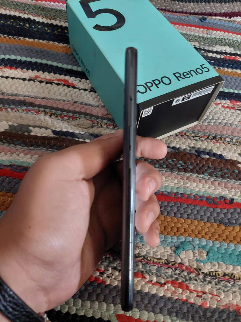 OPPO Reno5 3