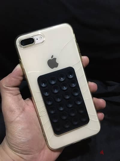 iPhone 8 Plus بالعلبه
