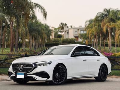 Mercedes-Benz E200  حاله نادره جدا