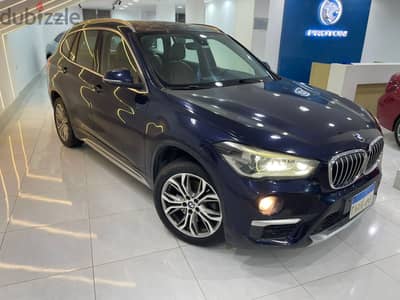BMW X1 فابريكة بالكامل حالة ممتازة جدا بمقدم ٣٥٠،٠٠٠