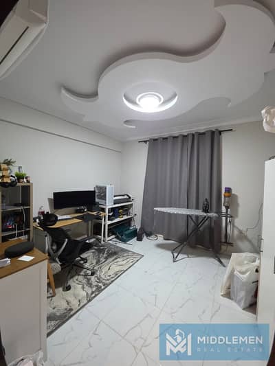شقة للايجار 135متر متشطب بالتكييفات والمطبخ في كمبوند هايد بارك التجمع القاهره الجديده hyde park new cairo