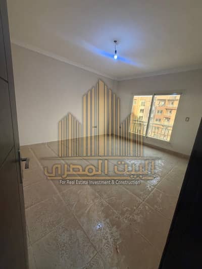 شقه 160 م كورنر فيو وايد جاردن للبيع في كمبوند وصال بمقدم 3,400,000 ج
