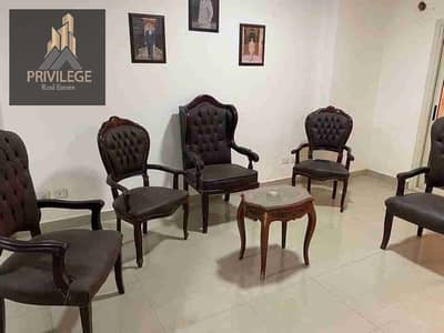 Licensed apartment for administrative rent in a luxurious compound in Maadi, consisting of tranquility and safety and close to a vital road