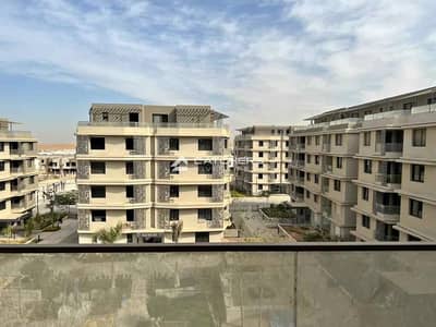 شقة ممتازة متشطبه بالكامل مع PALM Hills في قلب 6 اكتوبر امام جامعة MSA في كمبوند باديه - BADYA