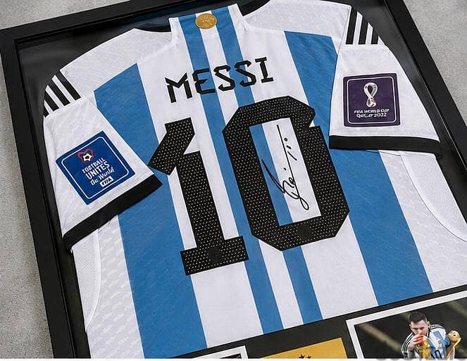 Messi 2022 World cup final signed T-Shirt 2