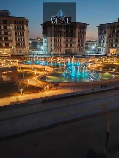 قدام الـ AUC مباشرة: شقة 3 غرف متشطبة بالتكييفات والسخانات استلام 6 شهور!