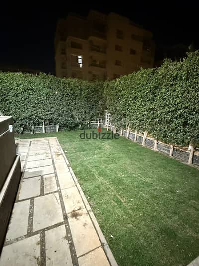شقه ارضي بجاردن للبيع بمدينتي - تشطيبات سوبر لوكس بالكامل - افضل المواقع بمدينتي b10 - جاهزه للاستلام الفوري