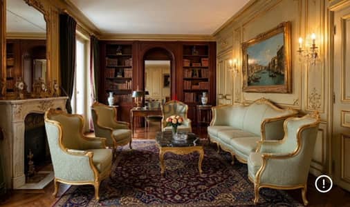 Gold salon