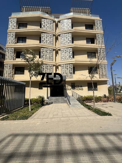 A distinctive view for an apartment in Badia Palm Hills at a discount of 40% less than the company's price. The apartment has three corners with a view of the villas and the landscape. Immediate receipt, full payment completed.