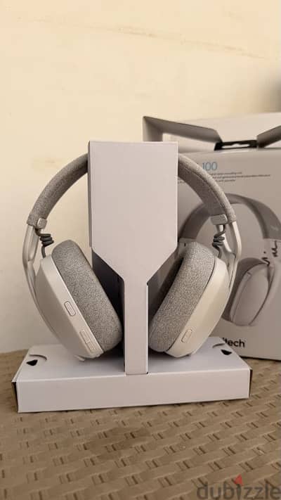 White Logitech Zone Vibe 100 Wireless Headphones