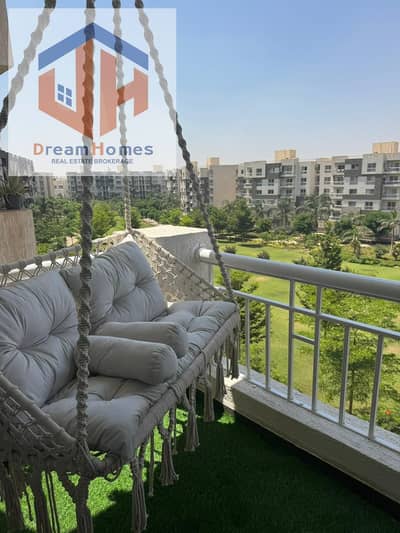 شقة مفروشة للإيجار في مدينتي – B12 200 م   4 غرف نوم  3 حمامات 