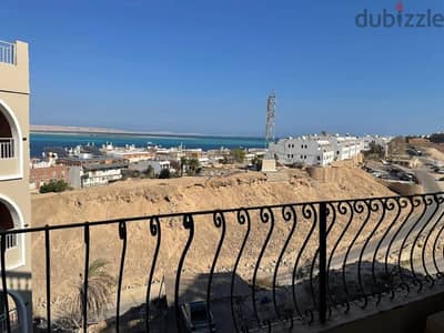 2 bedrooms for rent sea view