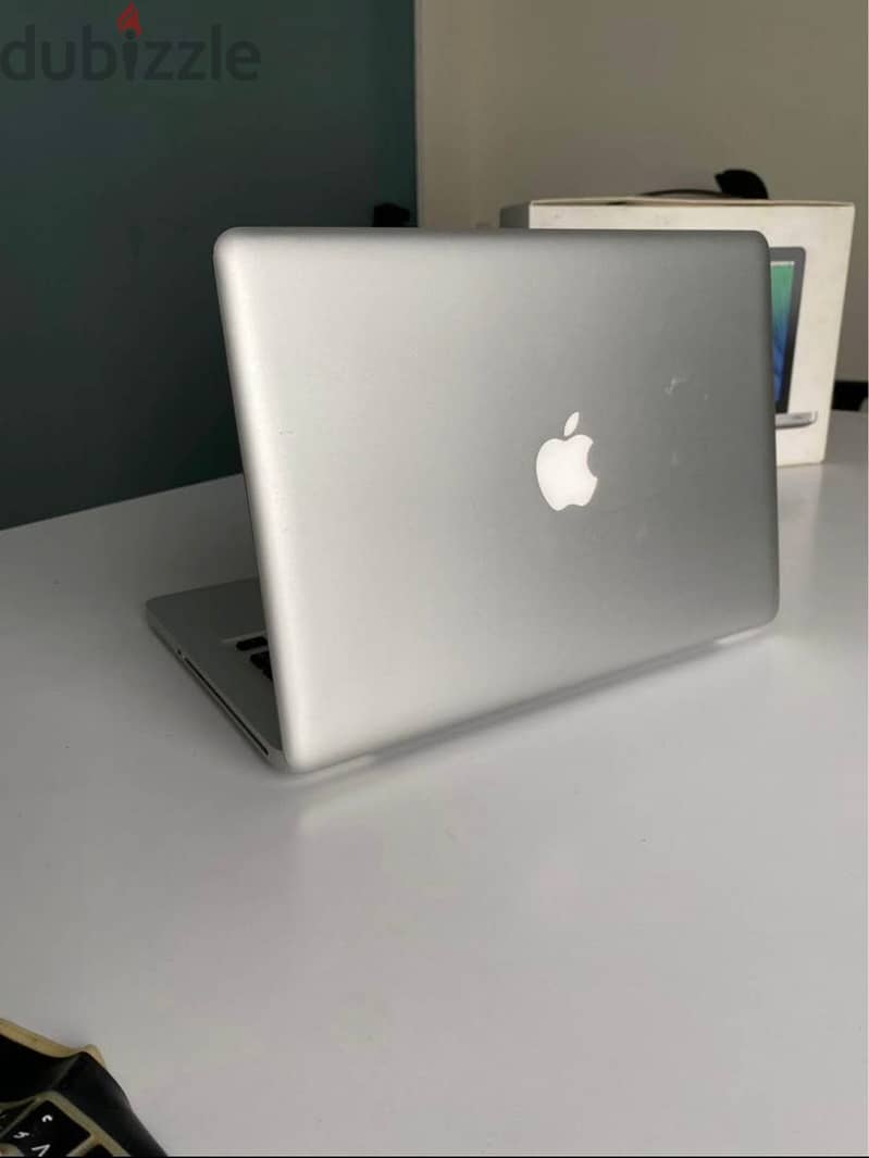 Mac book pro 2012 with Box 5