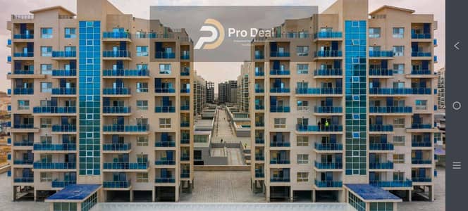 للبيع وحدة تجارية في قلب العالمين