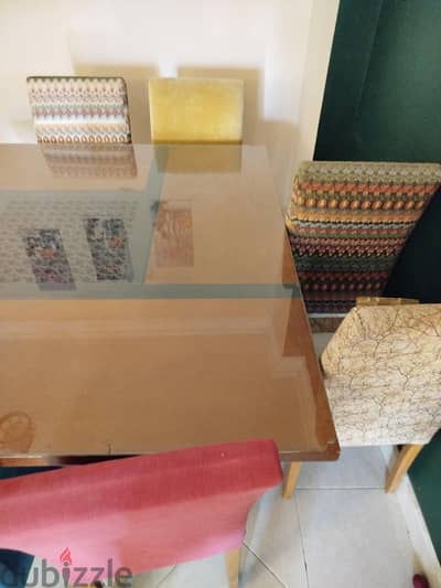 ترابيزة سفرة مع ٦ كراسي