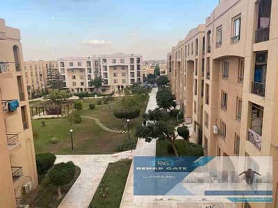 للبيع شقه فى الرحاب١ تشطيبات خاصه جاهزه على السكن