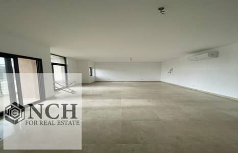 شقة تشطيب كامل للإيجار في فيفث سكوير | 205 متر
