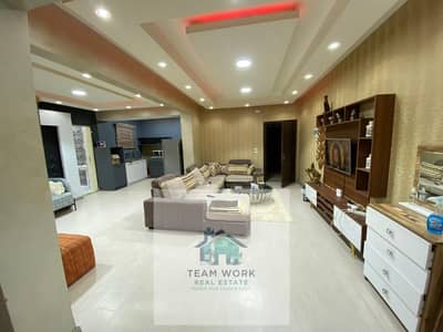 For an apartment located in Rawdat Zayed Compound, you are offering a very prime and sought-after location, especially due to its proximity to service