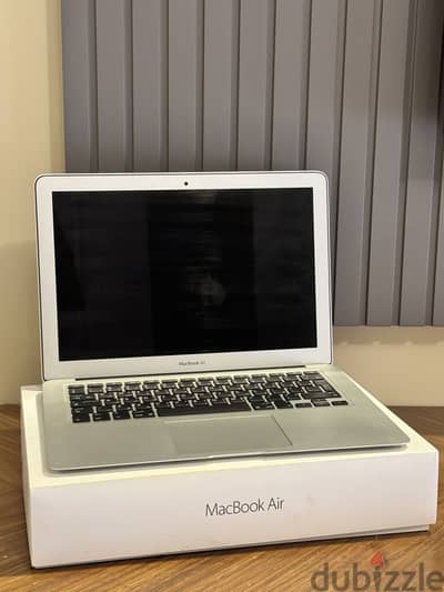 MacBook Air 13-inch 2017 – 8GB RAM / 128GB SSD – With Box & Charger