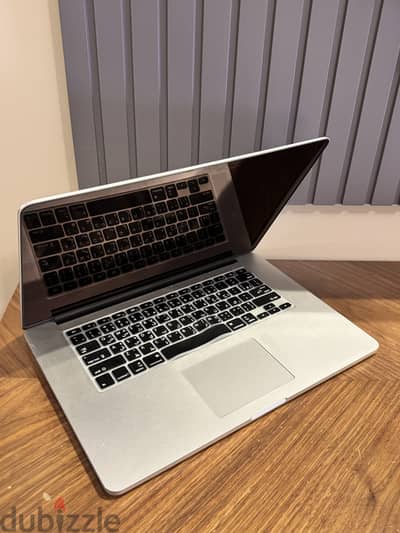 MacBook Pro 15-inch Mid 2015 – 16GB RAM / Intel i7