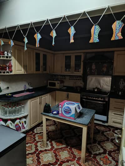مطبخ كامل حالته ممتازة
