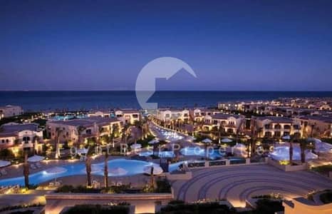 شاليه للبيع، تشطيب كامل من شركة مراكز - في الرملة، رأس الحكمة، الساحل الشمالي، بالتقسيط لمدة 8 سنوات.