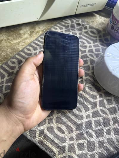 Iphone 14 pro خطين