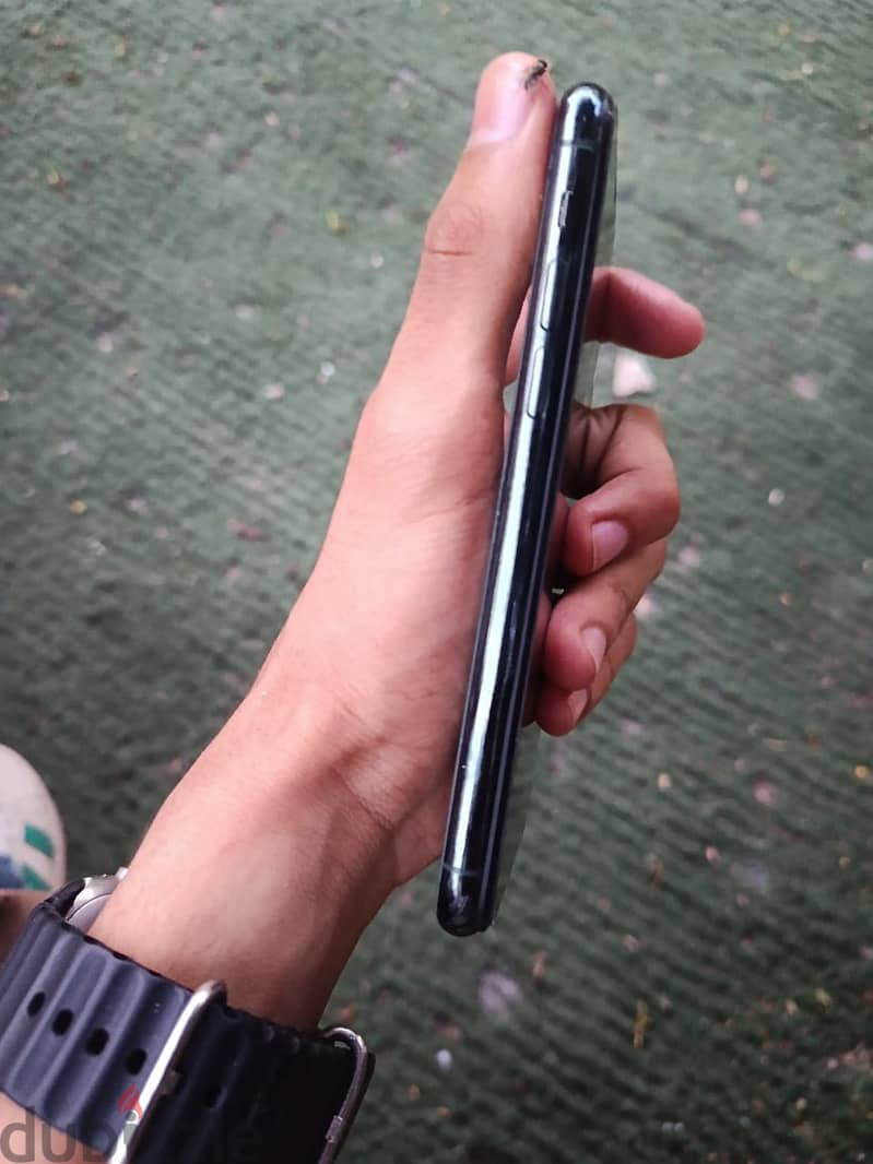 iPhone 11 Pro 1