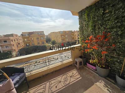 Furnished apartment for rent in New Cairo in the Violet Villas on the second floor, with an elevator, it has a fully equipped kitchen, consisting of 3 rooms and 2 bathrooms, and a reception of 3 pieces, 60,000 EGP is required