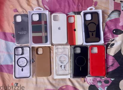 جرابات iphone 12 pro max بحاله ممتازه