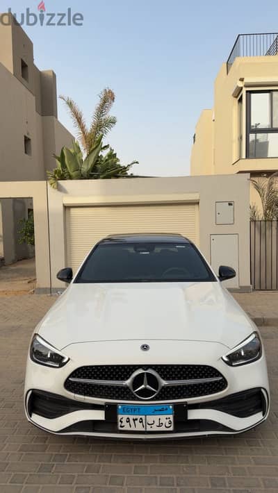 Mercedes Benz C200 2025 AMG - White x Black