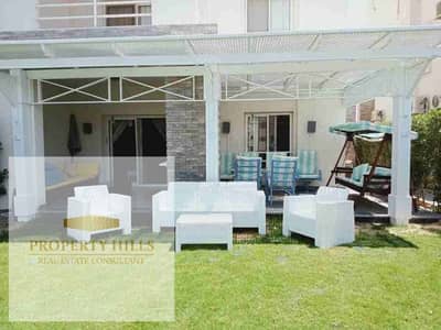 فيلا ٥ غرف متشطبة بالكامل بالتكيفات والمطبخ والدريسنج روم من امواج جاهزة للمعاينة