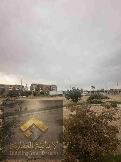 For Sale: 70 sqm apartment in the Third Settlement, Youth Housing area, next to New Cairo Hospital, the German University, and the bus station. Only minutes away from Future Mall, West Arabella, and 10 minutes from the American University in Cairo (AUC).