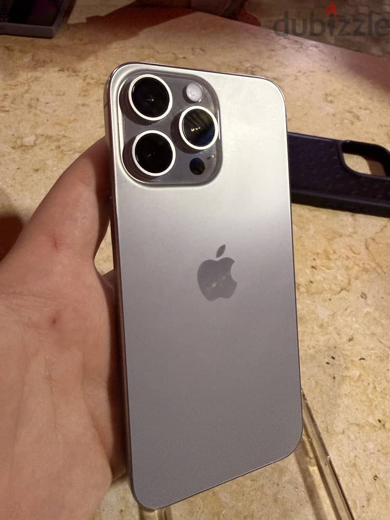Iphone 15 pro max 3