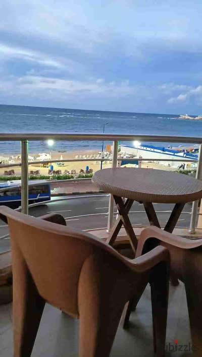 شقه للايجار اليومي بالإسكندرية في المندره