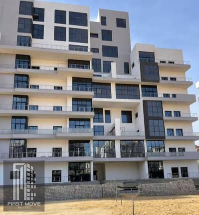شقة بفيو ع الابراج استلام فورى متشطبة فى jade park العاصمة الادارية بالتقسيط