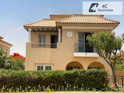 Villa Standalone 636m ready to move very Prime Location Open View landscape In Hyde Park Fifth Settlement New Cairo