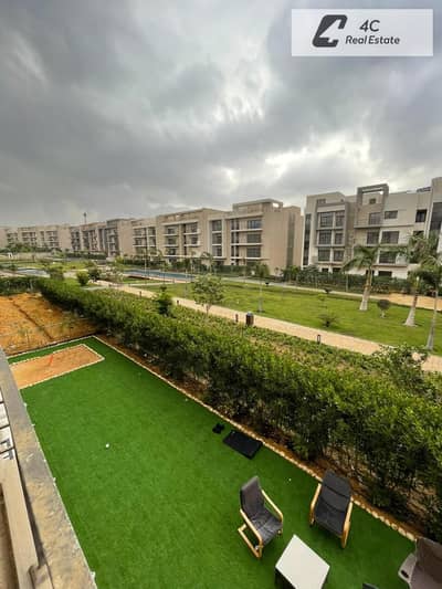 Apartment 225m + garden ready to move with special finishing including ACs and kitchen prime location in Al Marasem Fifth Square Golden Square