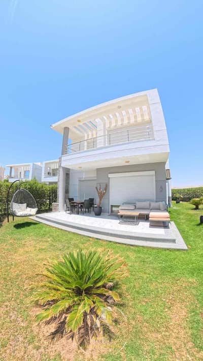 فيلا فاخرة للبيع في منتجع سكاي ستار في الغردقة 