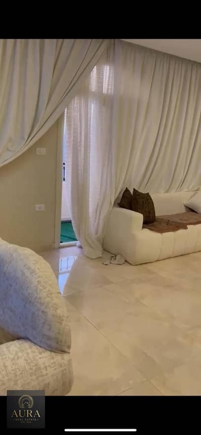 شقة 225م للبيع بالبنفـسج 11 | بجوار Waterway | تشطيب فاخر وأسانسير