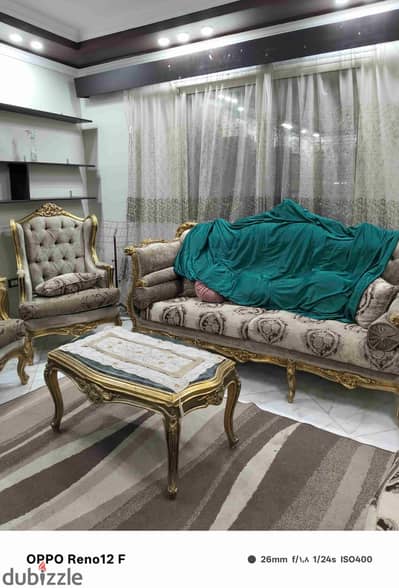 شقة مفروشة للإيجار زهراء المعادي الشطر الثامن تتكون من ثلاث غرف نوم وريسبشن و ثلاث حمامات منهم واحد ماستر مع غرفة النوم ومطبخ مكيفه بالكامل واي فاي غاز طبيعي دور رابع اسانسير