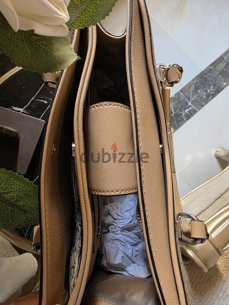 GUESS ORIGINAL FROM USA. 5