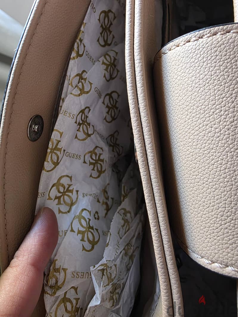 GUESS ORIGINAL FROM USA. 8