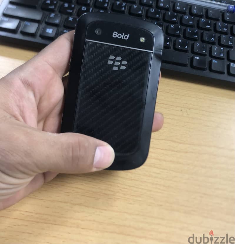 Black berry bold Excellent condition 1
