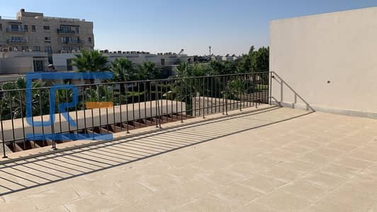 تاون هاوس كورنر للايجار في سوديك ويست تاون