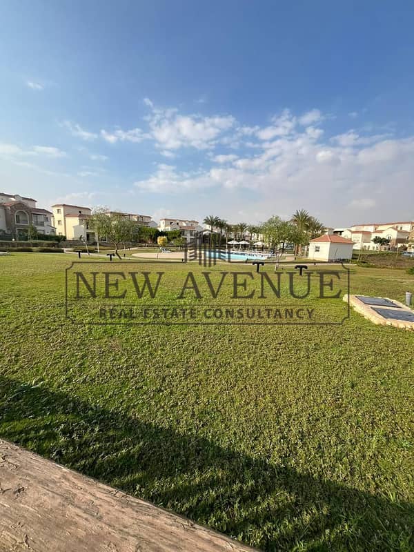 أقل من سعر السوق تاون هاوس  بفيو مميز على لاند سكيب وحمام سباحه في ديفينا جاردنز - Divina gardens