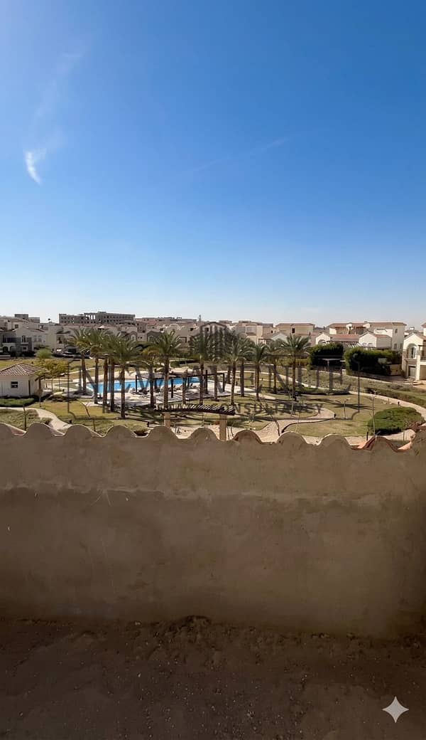 أقل من سعر السوق تاون هاوس  بفيو مميز على لاند سكيب وحمام سباحه في ديفينا جاردنز - Divina gardens