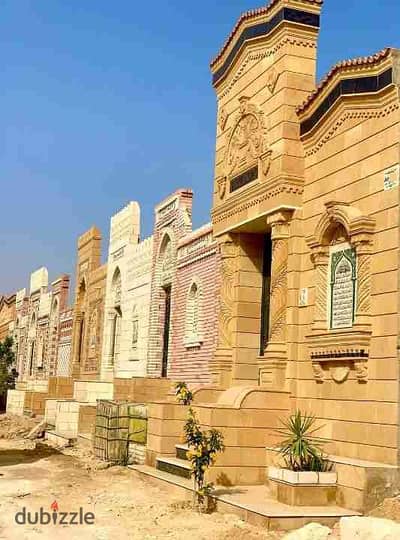 مدفن للبيع مساحه 40 متر في مقابر القاهره الجديده اول طريق العين السخنه مميز جدا