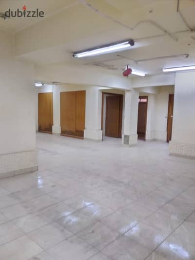 For sale, a 1500m building in New Maadi, opposite the satellite, a prime location.