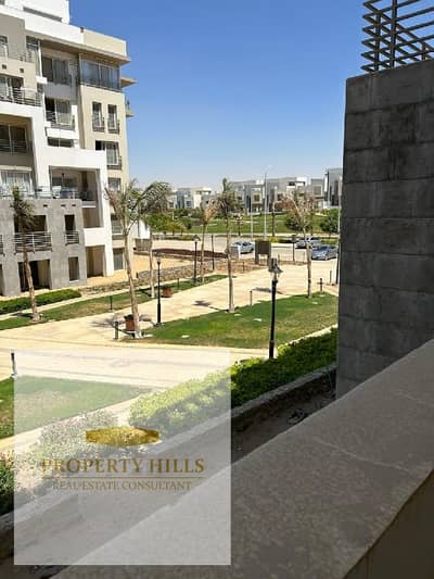 شقه للبيع ارضي بجاردن 143 متر 3 غرف نوم برايم لوكيشن في كمبوند هايد بارك التجمع الخامس Hyde Park Compound, Fifth Settlement.